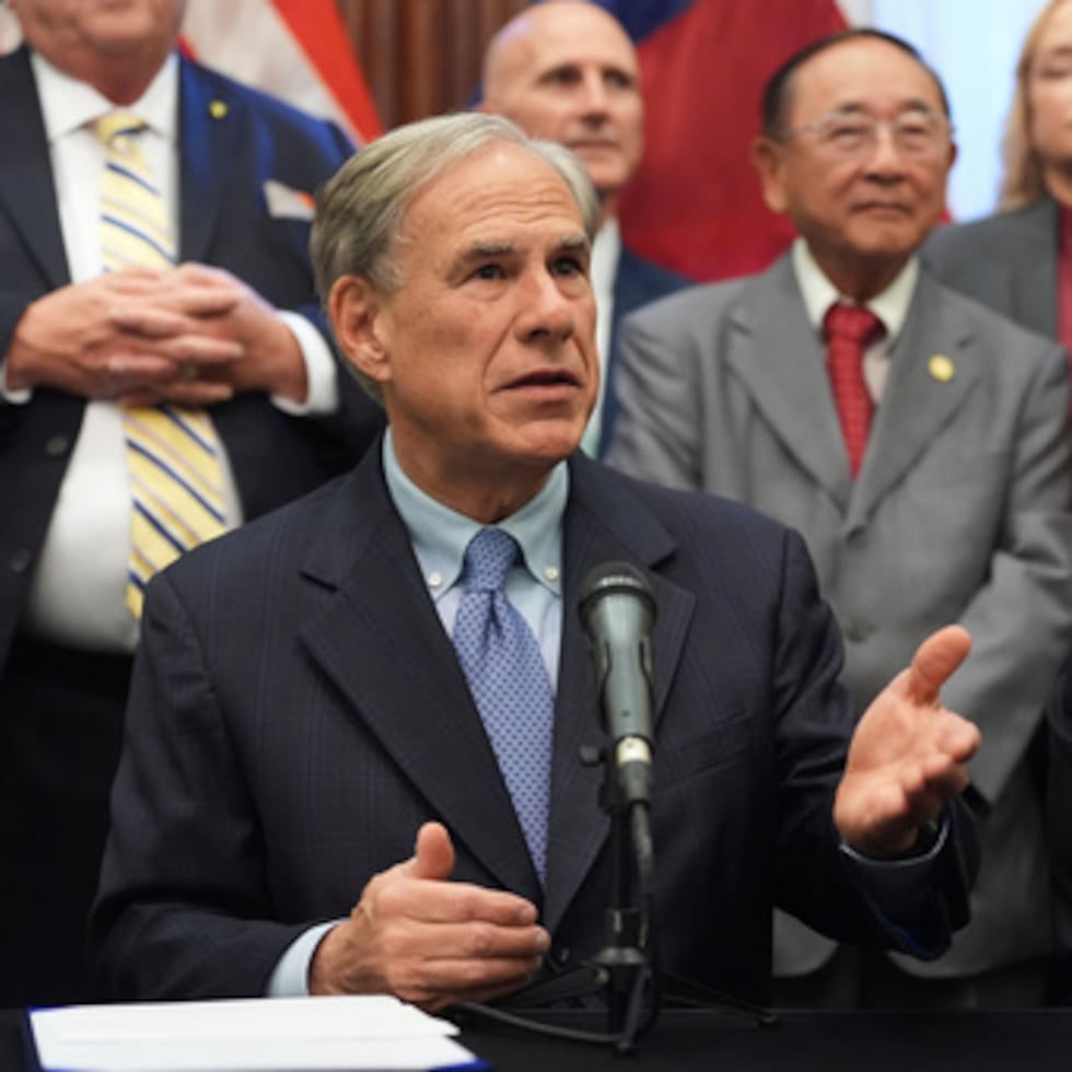 El gobernador de Texas, Greg Abbott, quien al igual que otros republicanos alega que se está abusando de las visas, planea revisar el uso del programa.