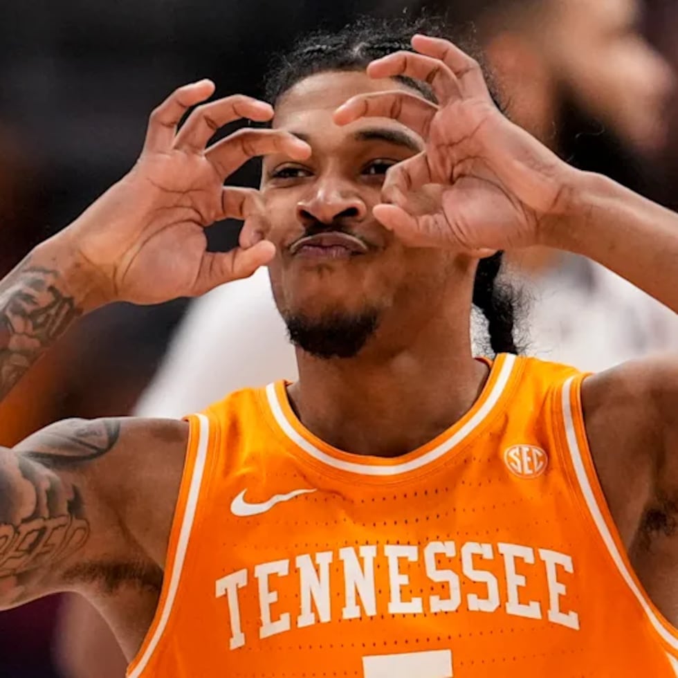 Zakai Zeigler jugó sus cuatro años de elegibilidad con Tennessee.