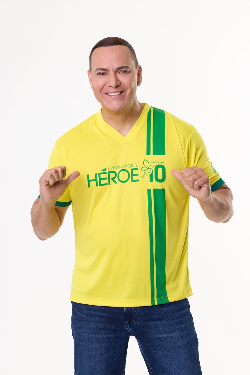 La camiseta oficial del evento "Camina por tu héroe" contará este año con los colores de la bandera del municipio de Isabela, lugar de nacimiento del cantante Víctor Manuelle.