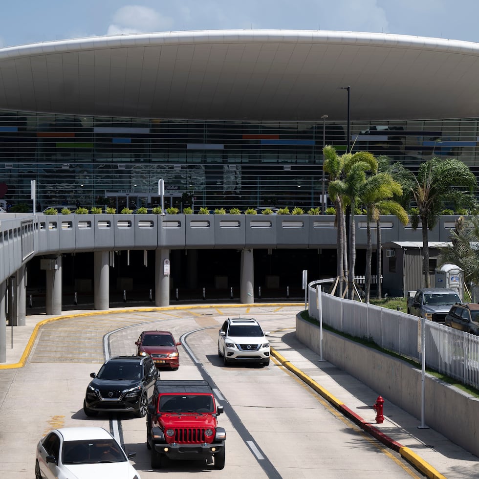 La apertura de un "lounge" en la terminal B del aeropuerto fue lo que desató las controversias entre Aerostar y la empresa Airport Shoppes.
