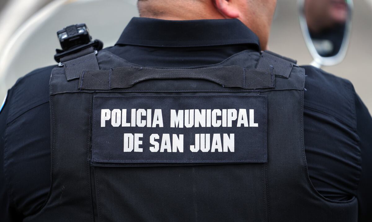 Turista de Washington D.C. acusada de agredir y morder a policías en hotel de Condado