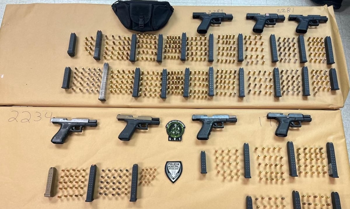 Operativo en comercios de San Juan deja siete armas ocupadas y $41,300 en multas