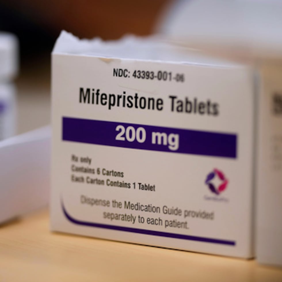 La mifepristona fue aprobada en el 2000 como una forma segura y eficaz de interrumpir embarazos tempranos.