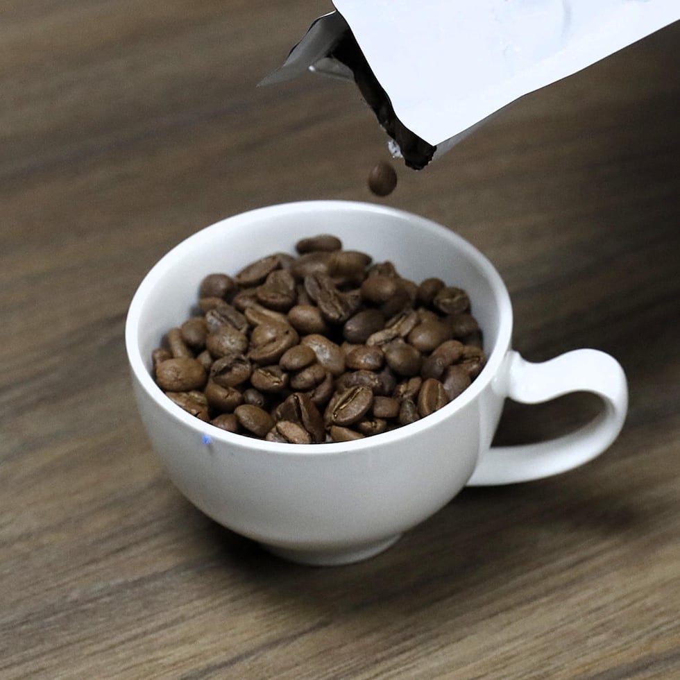 El secretario de Agricultura, Irving Rodríguez Torres, dijo que el precio de la taza del café depende de tres componentes en la industria: los agricultores, los beneficiadores y los torrefactores.