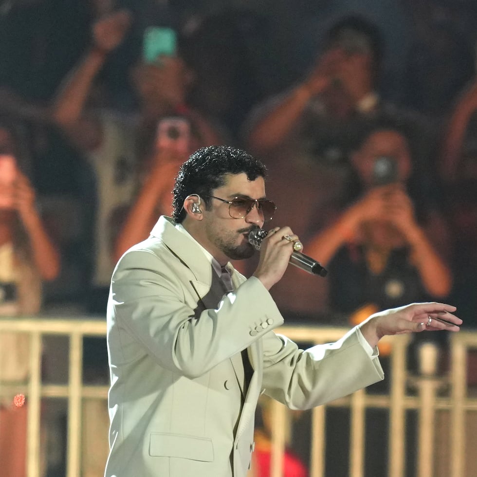 Bad Bunny durante uno de sus concierto sen Brasil. (AP Photo/Andre Penner)