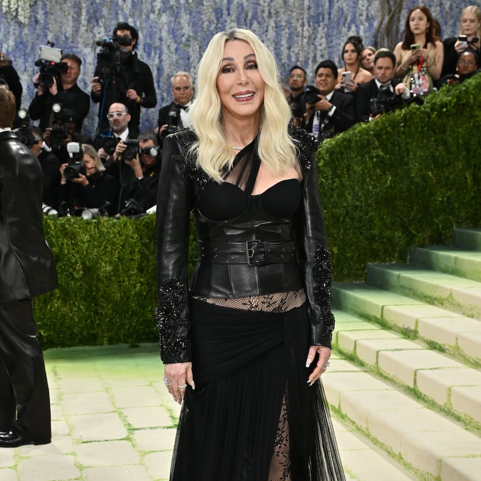 Cher durante la Met Gala 2026 en Nueva York. (Photo by Evan Agostini/Invision/AP)