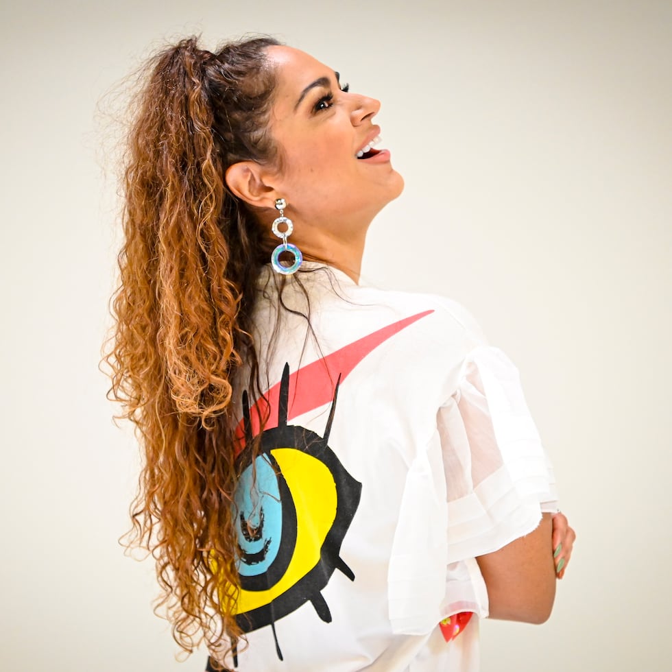 Joealis Filippetti es una de las integrantes del programa "Raymond y sus amigos" de Telemundo.