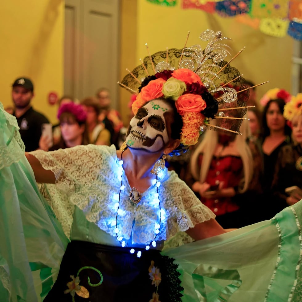 El Museo de las Américas lleva a cabo todos los años el evento "Noche de Catrinas" para el disfrute de toda la familia.
