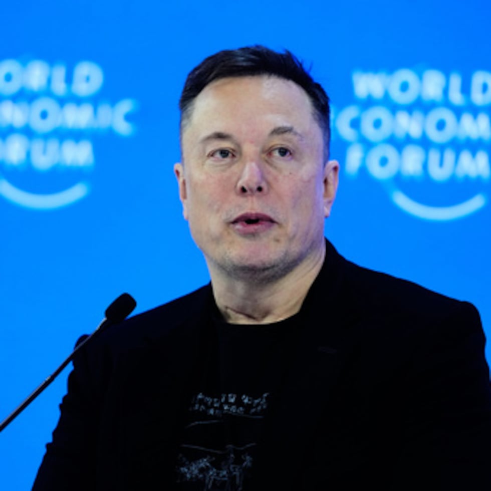 Elon Musk ha estado instando a los inversores a centrarse menos en las ventas de coches y más en lo que él considera un nuevo y brillante futuro de inteligencia artificial con robotaxis que transportan a millones de personas en coches sin conductor, ni siquiera volante, y robots que riegan las plantas y cuidan de los padres ancianos.