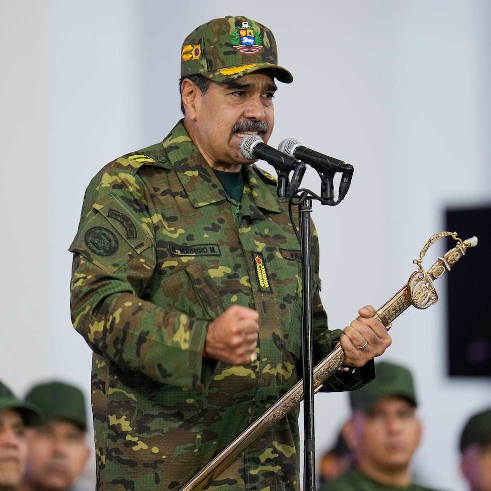 El presidente venezolano, Nicolás Maduro, habla durante una manifestación cívico-militar organizada por el gobierno en Caracas, Venezuela.