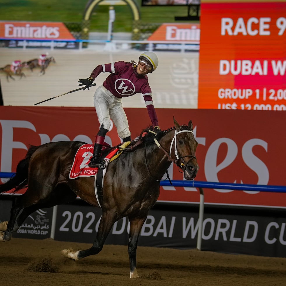 José Luis Ortiz celebra su triunfo en Dubái que lo premió con $7 millones.