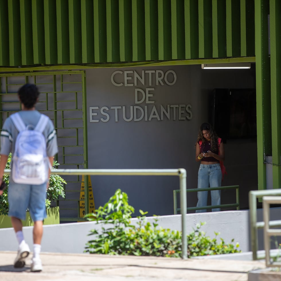 Los nueve estudiantes ya becados por la Fundación Ceiba no se verán afectados por la suspensión.