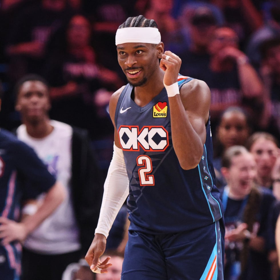 Shai Gilgeous-Alexander, del Thunder de Oklahoma City, promedió 31.1 puntos, 6.6 asistencias y 4.3 rebotes por cotejo. Además, lanzó para un 55.3% en tiros de campo y 38.6% desde el triple.