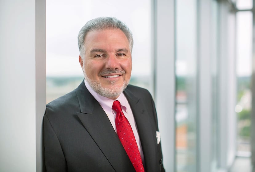 El empresario Jay Alix, tras denunciar con flicto de interés de parte de la empresa McKinsey en sus contratos con la Junta, cabildea por la transparencia. (Suministrada)