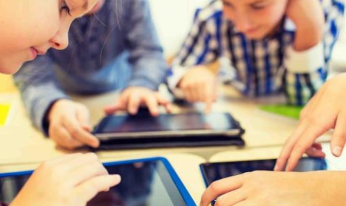 Aprueban legislación para incluir las tabletas y computadoras portátiles en los períodos libres de IVU