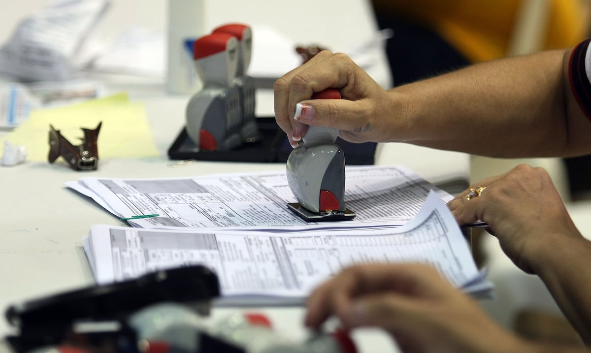 Collaboration agreement between the Dominican consulate and the Department of State promotes the filing of tax returns