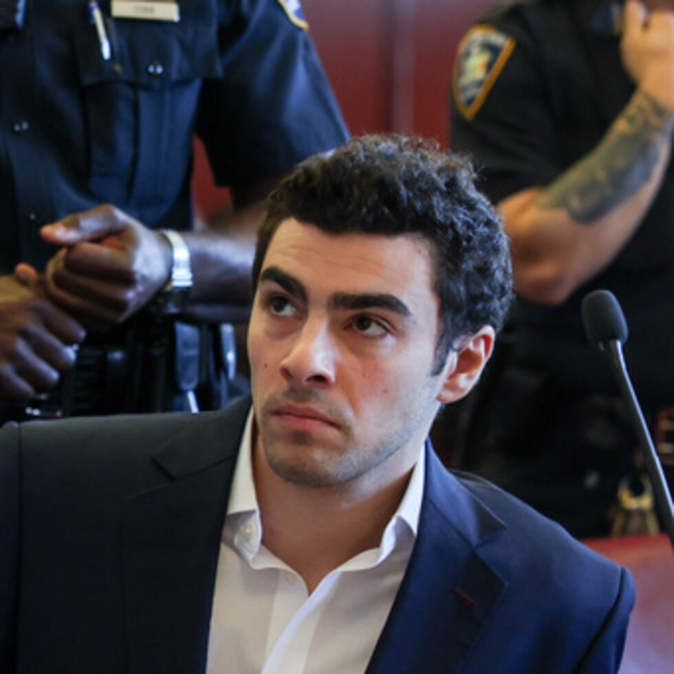 Luigi Mangione comparece en el Tribunal Penal de Manhattan para una audiencia de pruebas, jueves , 18 de diciembre de 2025, en Nueva York. (Shannon Stapleton/Pool Photo vía AP)