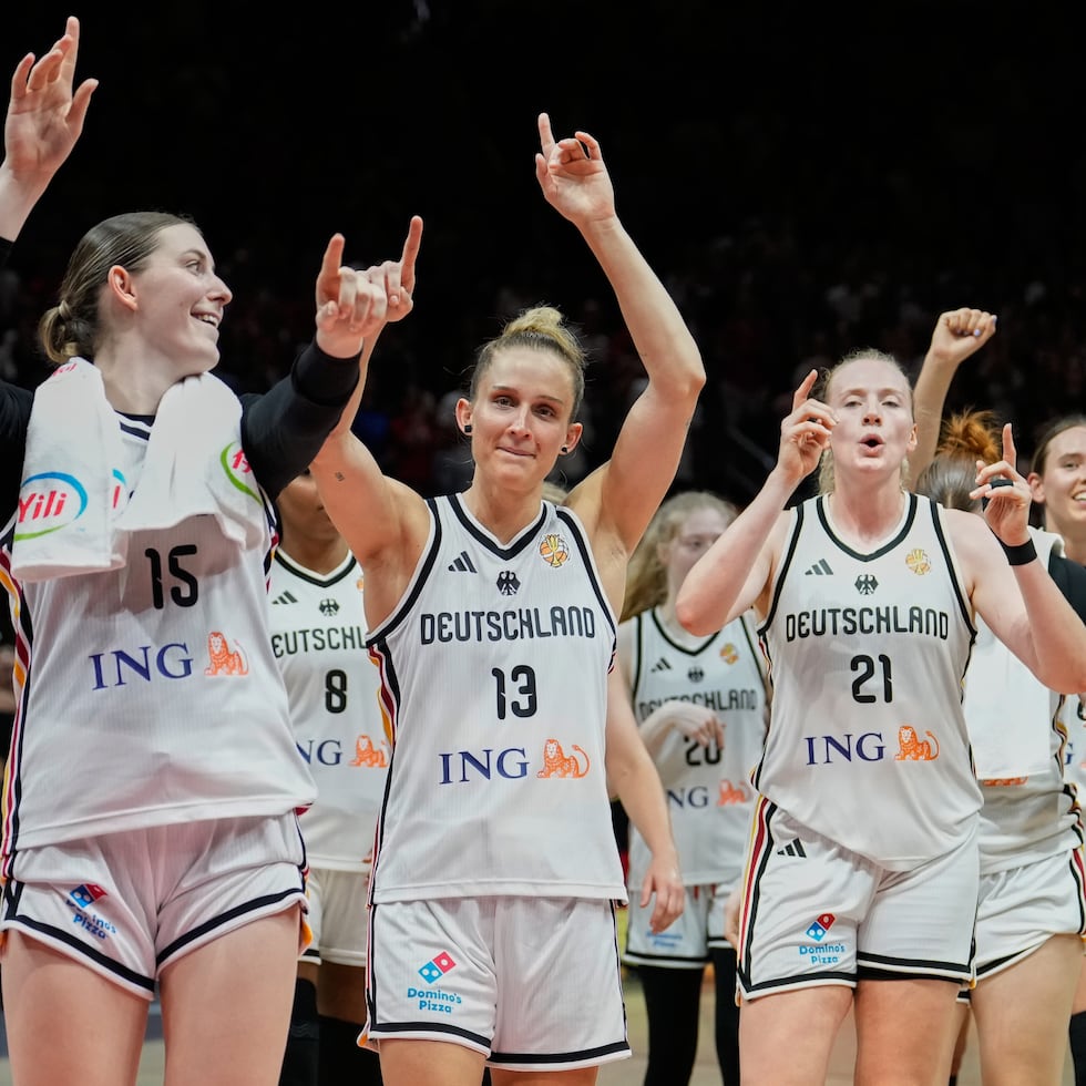Las jugadoras de la selección de Alemania celebran tras su victoria ante Mali.