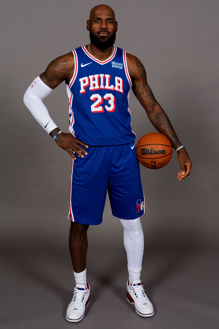 LeBron James anunció al inicio del verano que no regresaría con los Lakers y tiempo después reveló en redes sociales que firmaría con los Sixers.