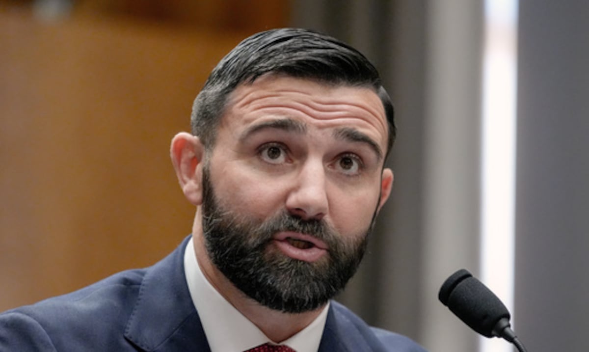 Senado de EE.UU. confirma a Cameron Hamilton como director permanente de FEMA