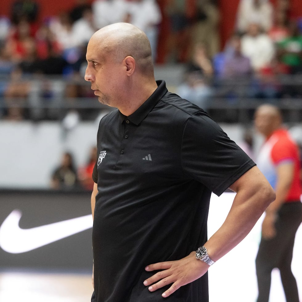 Nelson Colón al mando de Panamá.