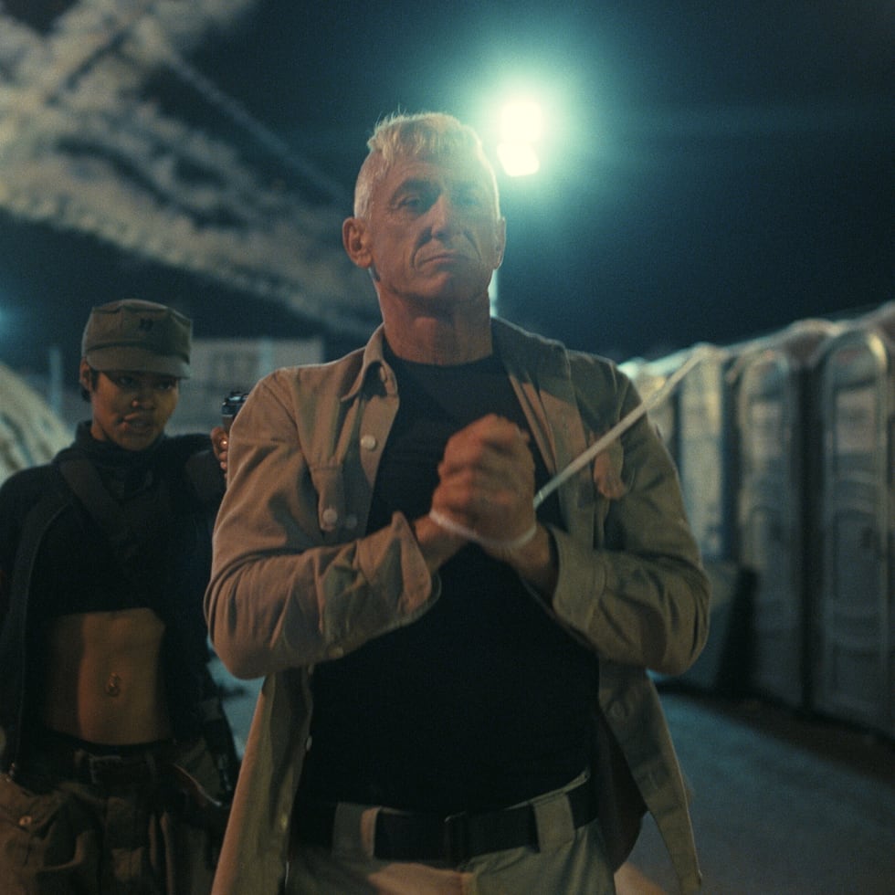 Sean Penn en una escena de "One Battle After Another". (Warner Bros. Pictures via AP)