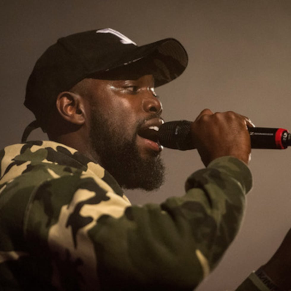ARCHIVO - El rapero británico Ghetts actúa en el Great Escape Festival, en Brighton, Inglaterra, el 19 de mayo de 2017. (Victoria Jones/PA vía AP, Archivo)