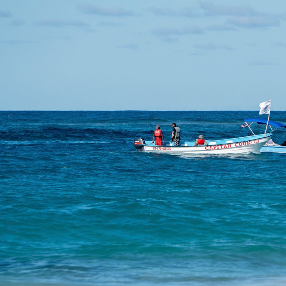 Las autoridades informaron que las 55 personas que iban a bordo de un catamarán fueron rescatadas gracias a la rápida intervención de unidades de la Armada Dominicana y de otros organismos. (Archivo)