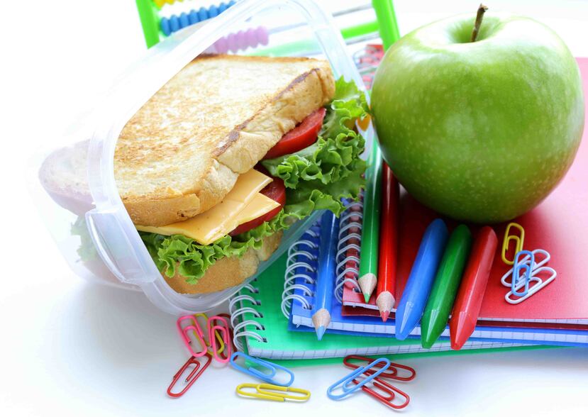 Se recomienda variar los alimentos durante la semana y hacerlos más atractivos, creando mezcla de colores y formas, especialmente para los más pequeños.