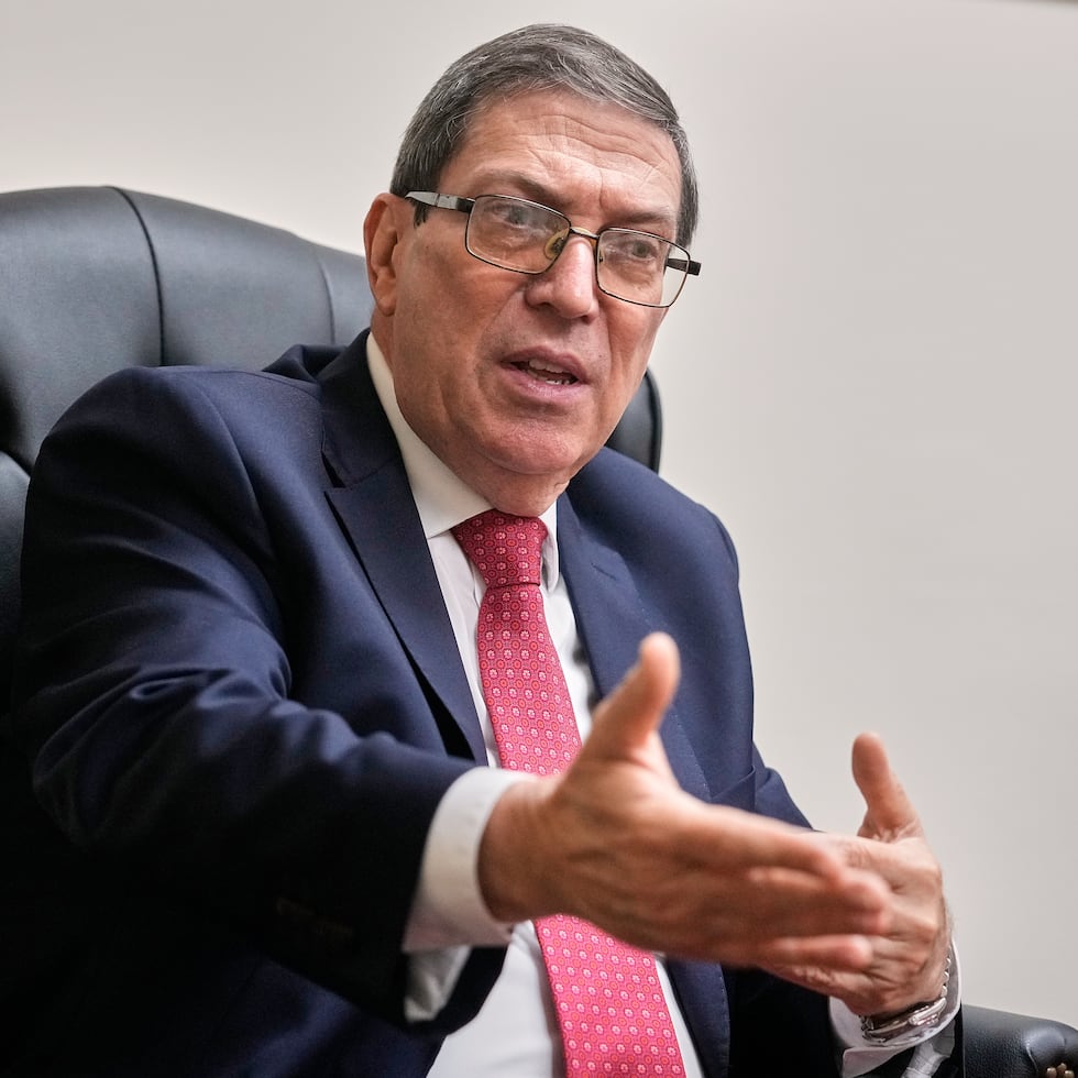 El ministro de Exteriores de Cuba, Bruno Rodríguez Parrilla, durante una entrevista con The Associated Press en la Misión Permanente de Cuba en las Naciones Unidas, Nueva York, el 30 de septiembre de 2025.
