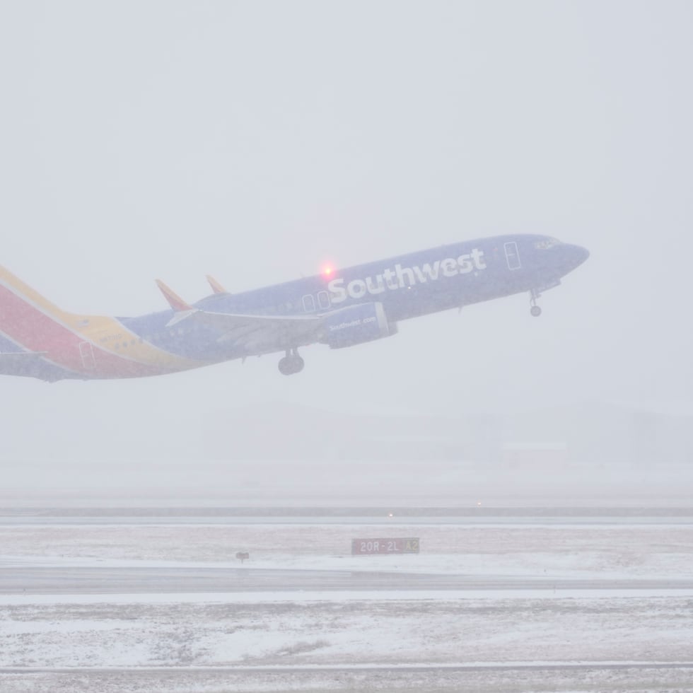 La tormenta invernal afectó el tráfico aéreo en múltiples aeropuertos.