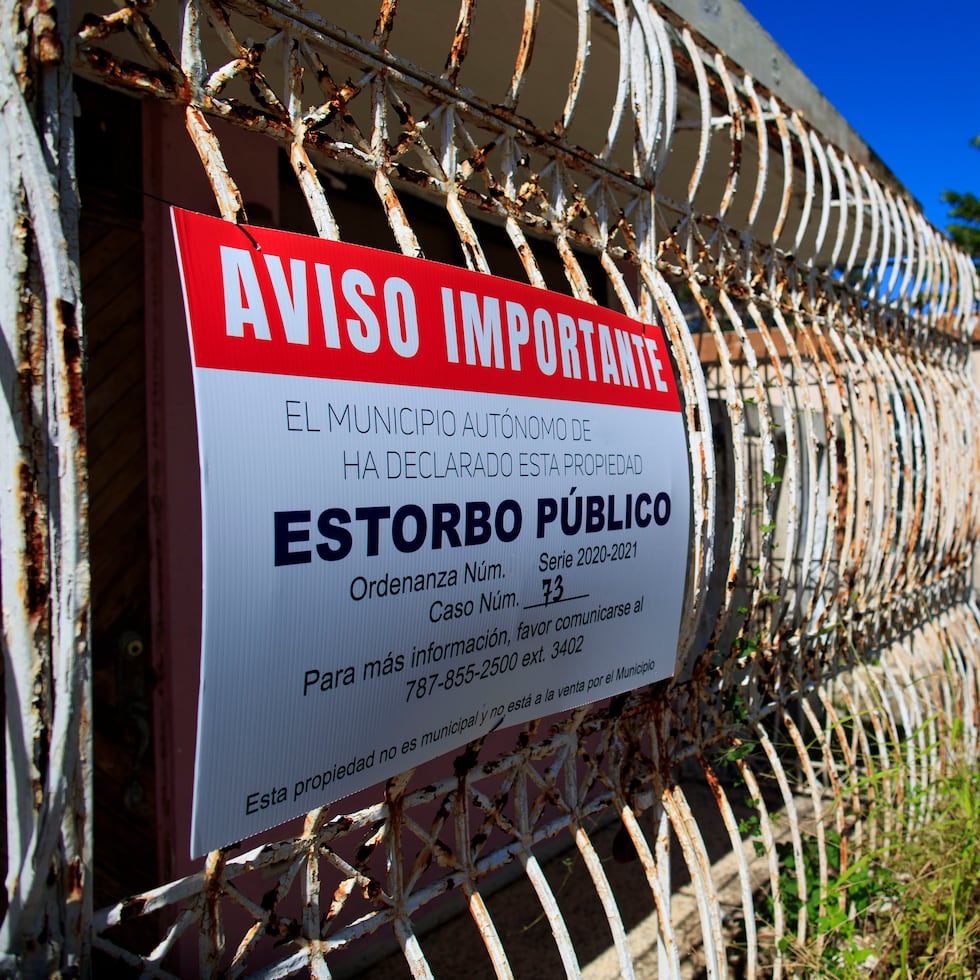 El Proyecto del Senado 777, que enmienda el Código Municipal para fortalecer la autonomía de los ayuntamientos, incluye cambios a nueve artículos relacionados a los estorbos públicos.