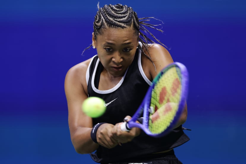 Naomi Osaka se llevó su primer victoria del torneo por 7-6 (6) y 7-6 (3).