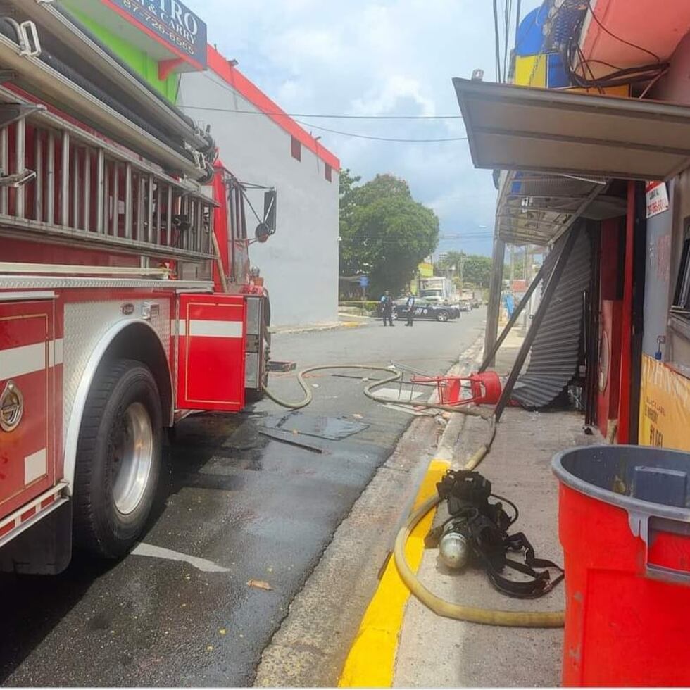 Una explosión de un tanque de gas fue reportada esta tarde en el vestíbulo del hotel Ponce Hilton dejando tres heridos que se encuentran en condición estable.