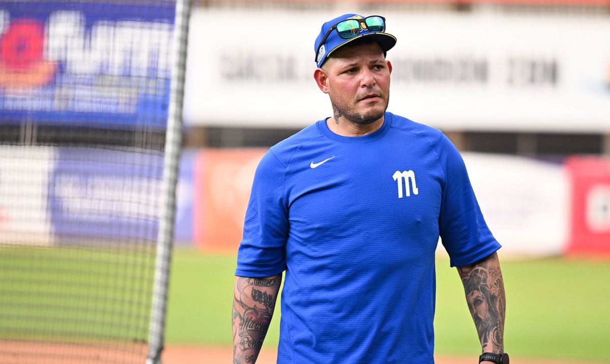 Yadier Molina logra su primera victoria como dirigente con Magallanes en Venezuela