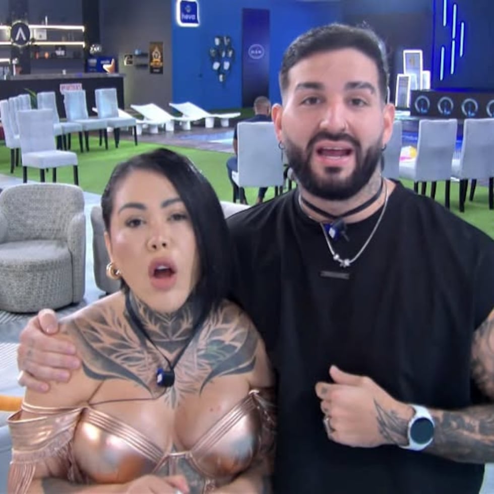 La unión entre la empresaria colombiana Yina Calderón y el puertorriqueño Asaf Torres fue uno de los momentos más polémicos. La relación incluyó un momento íntimo que generó mucha discusión entre los seguidores del programa.