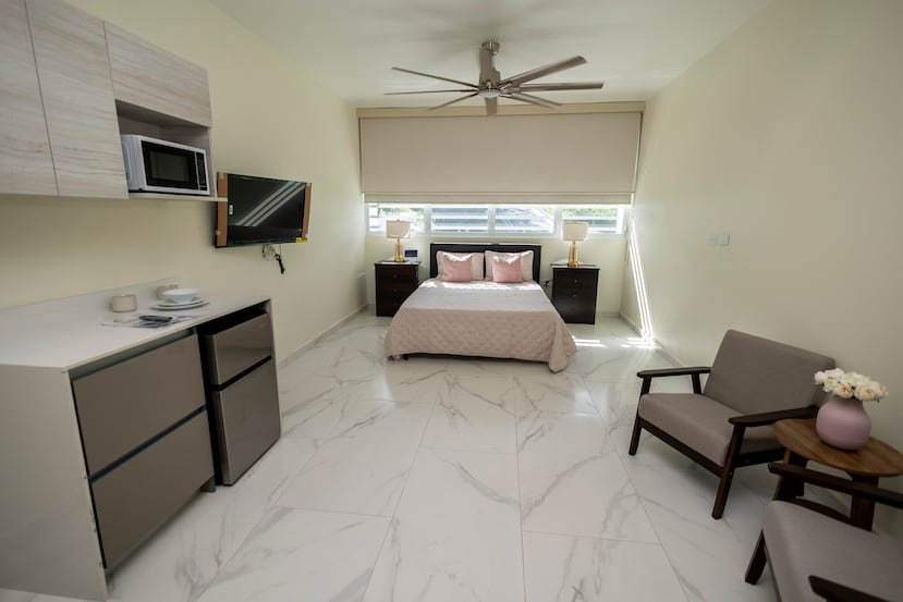 En la foto una de las habitaciones inteligentes de Montehiedra Home Reserve