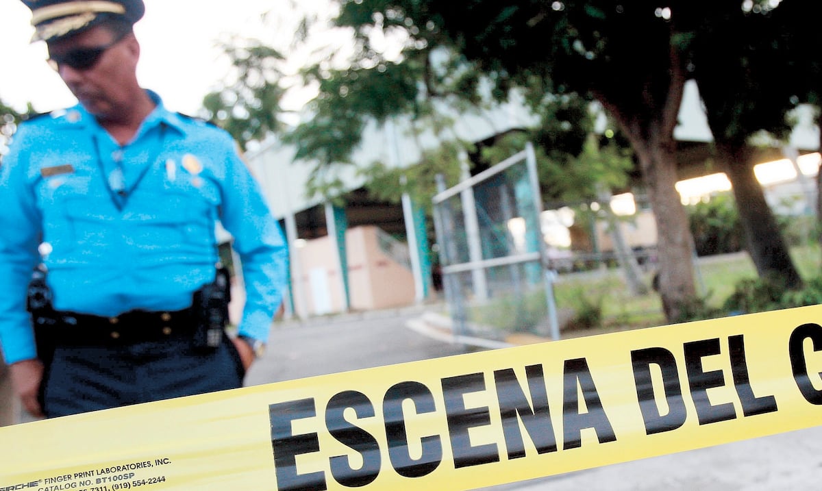 Grúa con impactos de bala conduce al hallazgo de un cadáver en Salinas