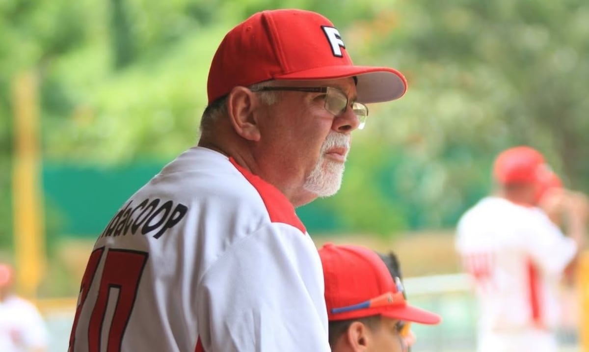 Tony Fontánez: el eterno maestro del diamante que sigue formando atletas a sus 73 años