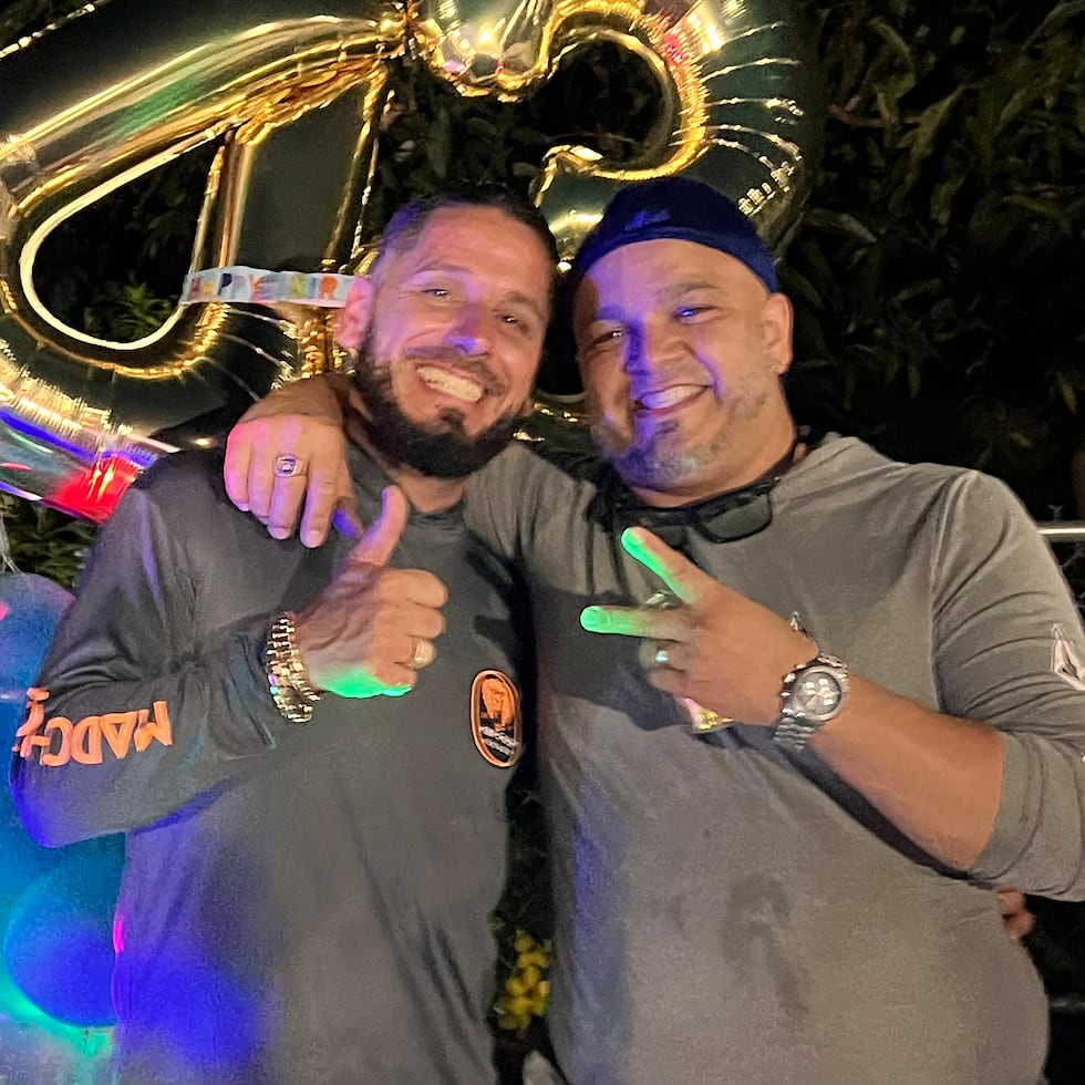 Los jinetes atropellados en Loíza, Eduardo Álvarez Sosa (izq) y José Jaime Díaz Serrano (der), ambos de 43 años de edad, eran amigos desde la infancia y eran compadres.