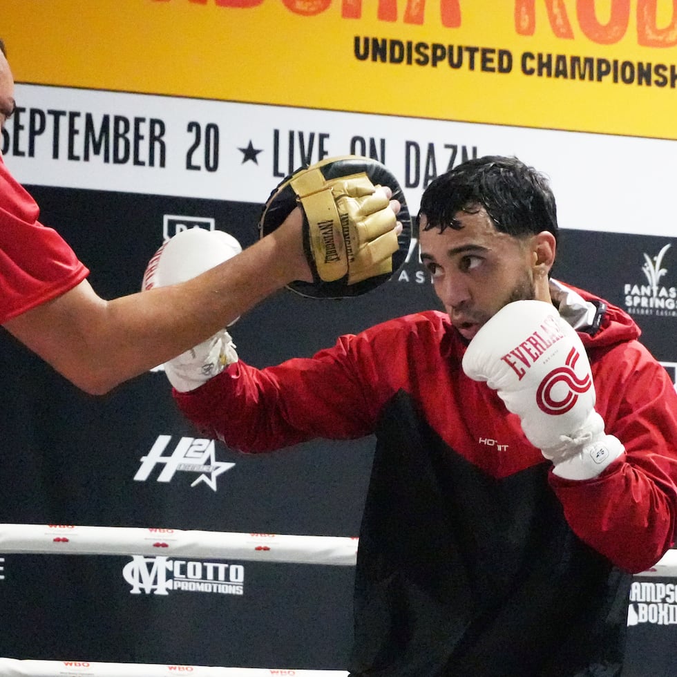 Oscar Collazo participó de una sesión de entrenamiento público en el gimasio Miguel Ángel Cotto Carrasquillo en Caguas.