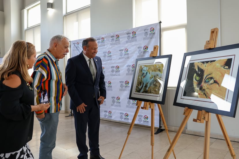 El artista Nelson Sambolín creó una serie limitada de 100 serigrafías inspiradas en su gato Haití y su perro Milo.