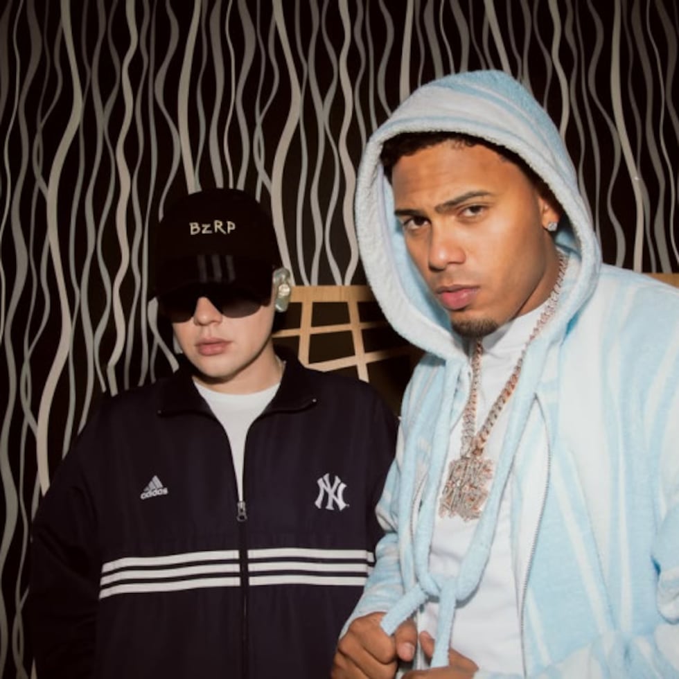 Bizarrap junto a Myke Towers.