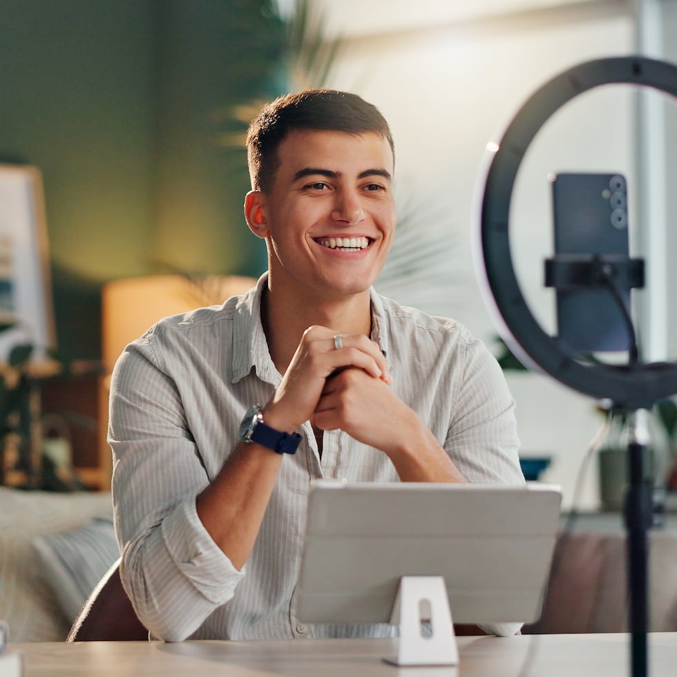 Más del 68% de los jóvenes adultos sienten presión por mostrar una imagen positiva en redes sociales.