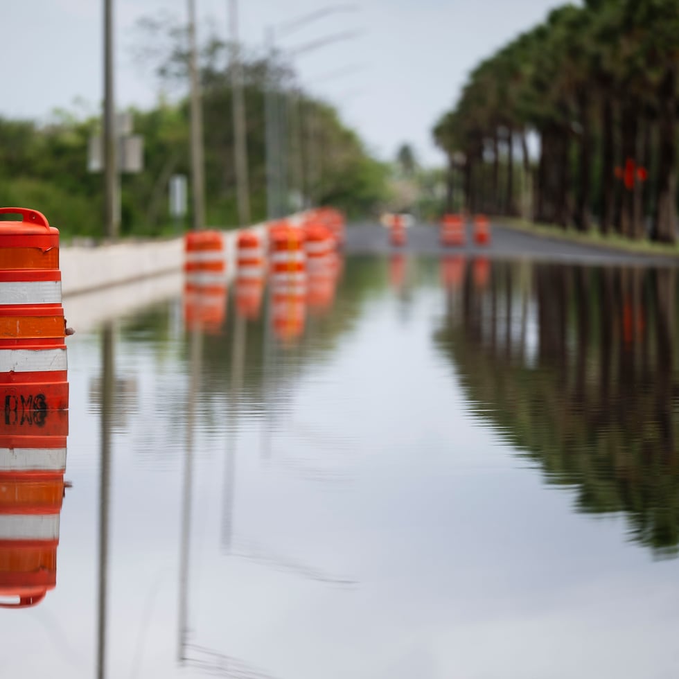 Según la agencia meteorológica, al menos una pulgada de lluvia ha caído en esos sectores.