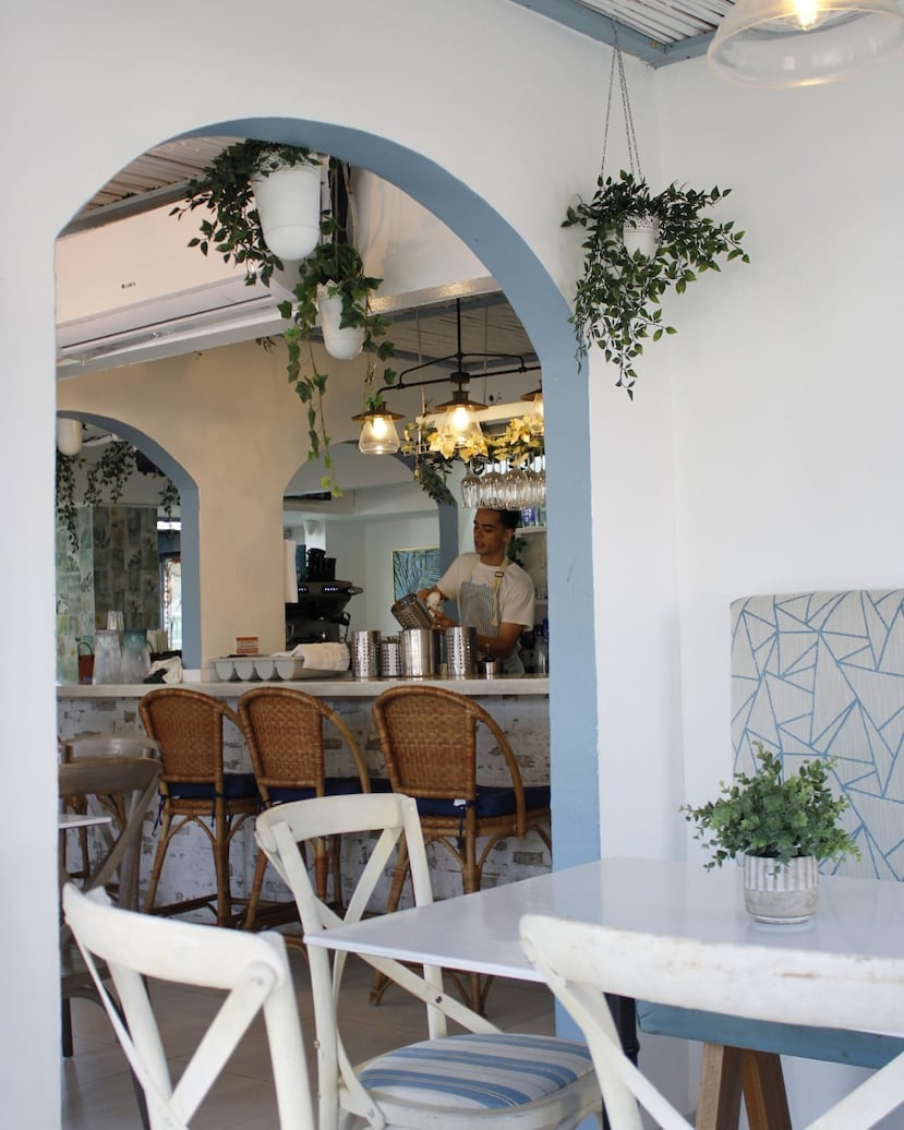 En Lelas Eatery durante la mañana se sirve menú de “brunch” y luego del mediodía también se venden platos de almuerzo.