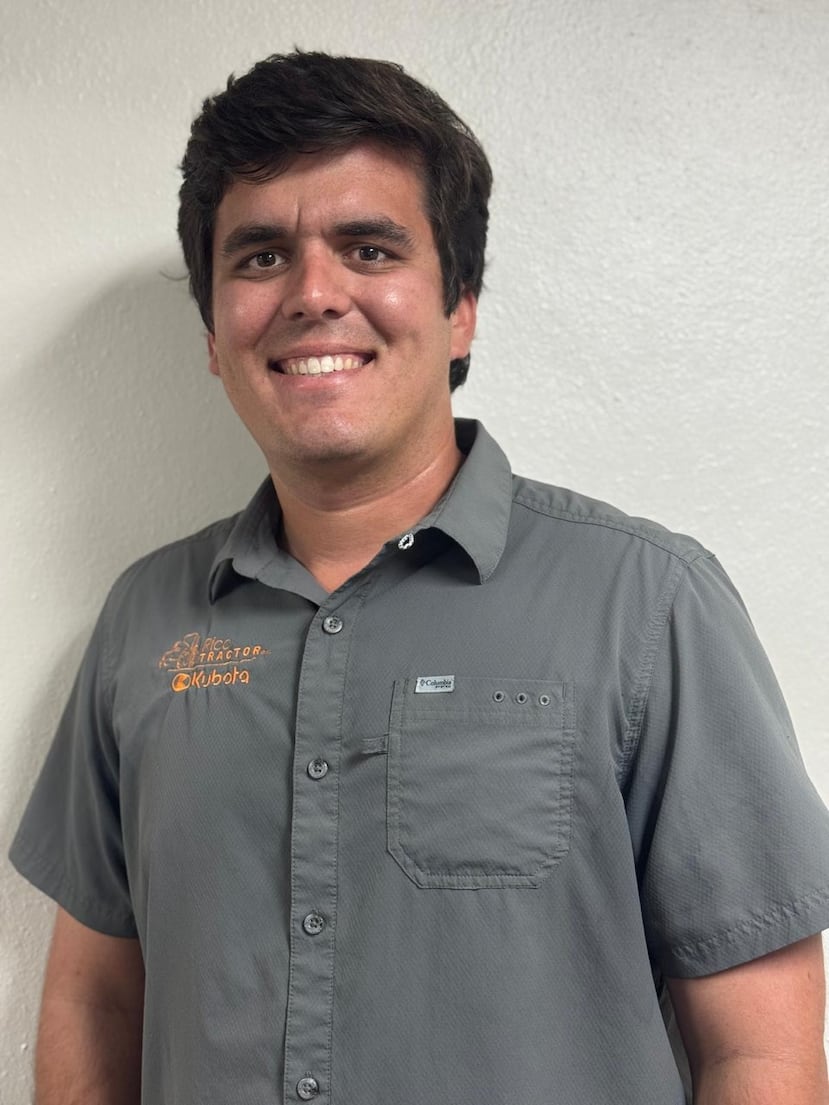 Luis E. Vélez Casasnovas, presidente