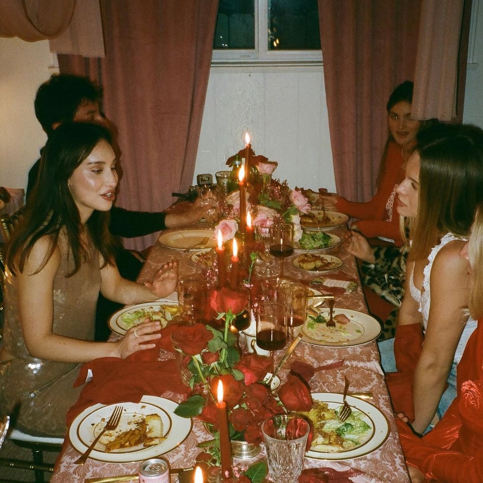 Las reuniones de Galentine's Day pueden forjar nuevas amistades y unir las viejas