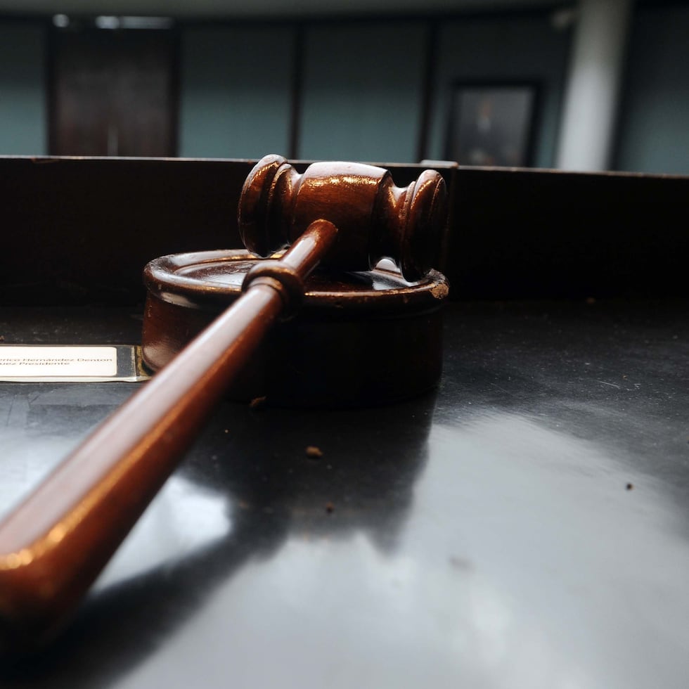 El hombre no pudo asumir la fianza impuesta por la jueza y quedó ingresado en la cárcel hasta la fecha de su vista preliminar.