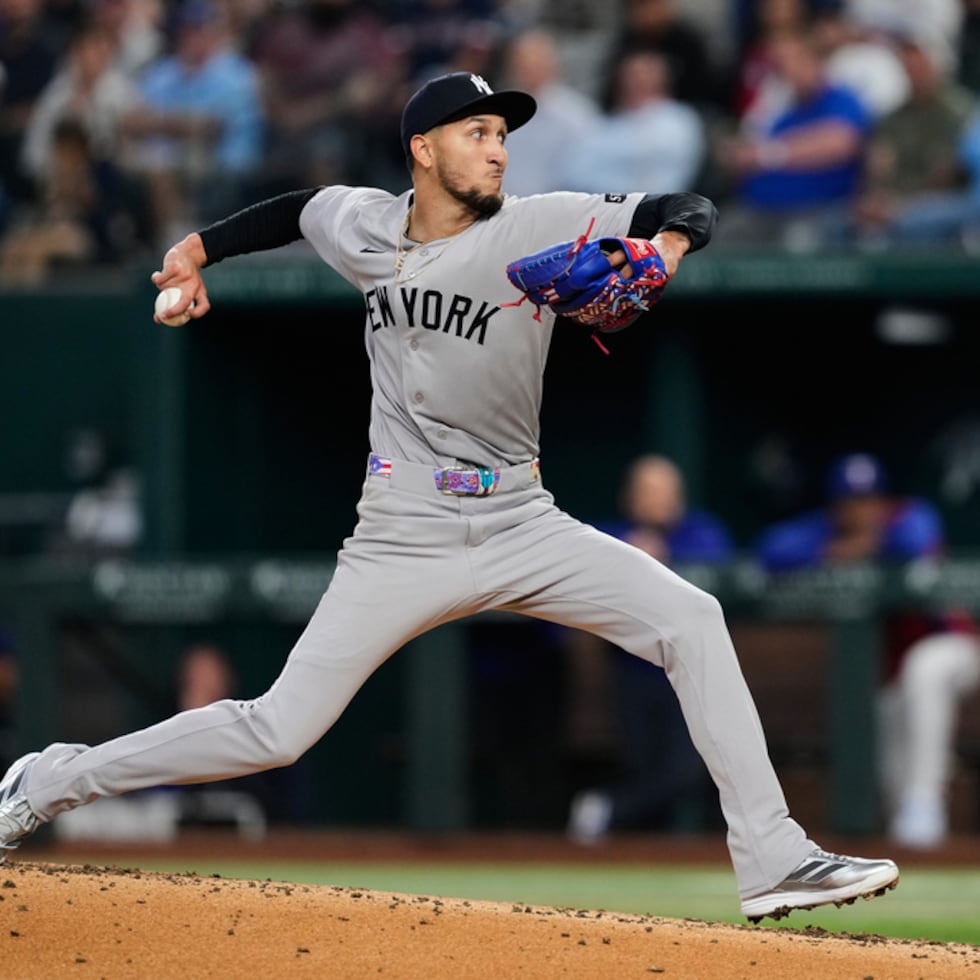 Elmer Rodríguez abanicó a tres bateadores en su debut en las Mayores.